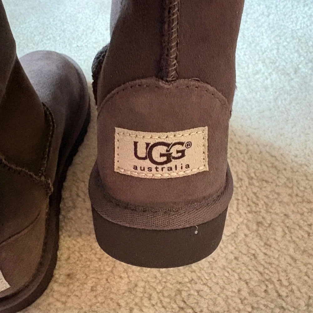 Kids UGG Australia Tall Boots Chocolate Brown Suede Sheepskin‎ Lined Size 2